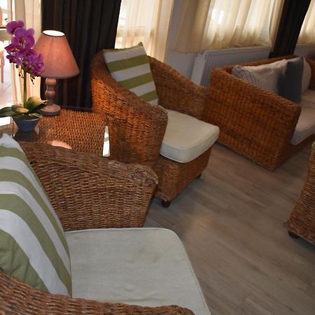 Andreas & Melanie Beach Hotel Гавернос-Бич Экстерьер фото