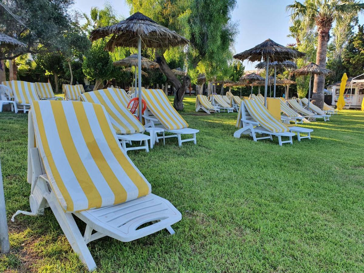 Andreas & Melanie Beach Hotel Гавернос-Бич Экстерьер фото